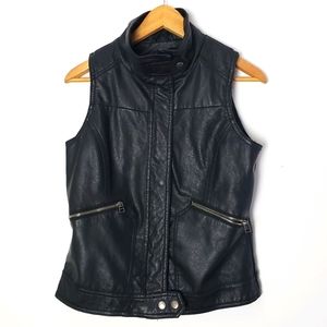 Paper Tee Black Vegan Leather Vest Jacket 🤩
